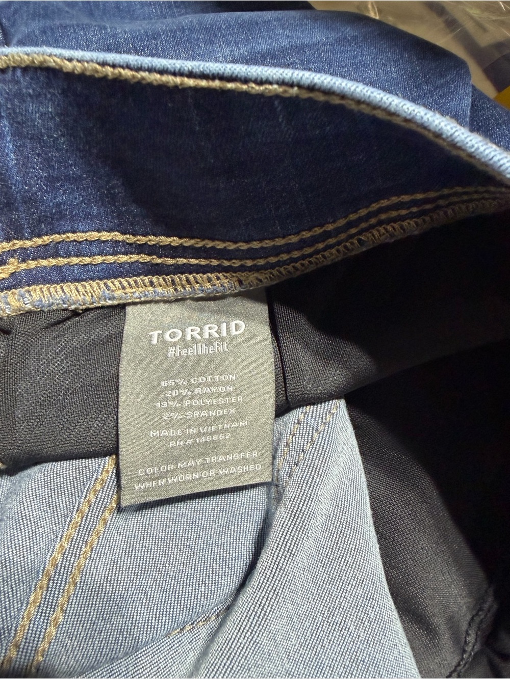 Torrid Lean Jean - Picture 3 of 4